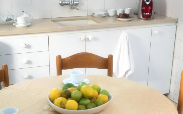 Allenby 2 Bed and Breakfast