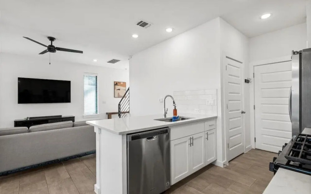 Stunning 3BR Desirable Austin Location