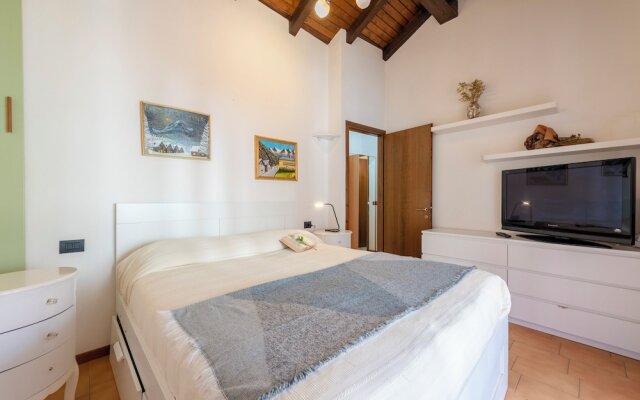 Lucy In The Sky of Gignese