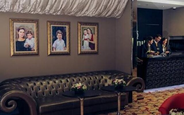 Kings Park Hotel