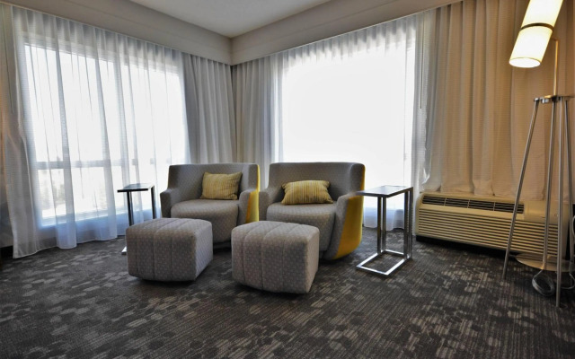 Courtyard by Marriott Asheville Airport