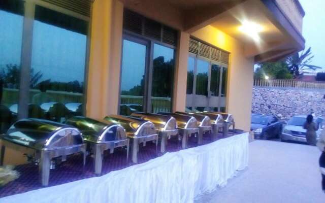 Crane Resort Hotel
