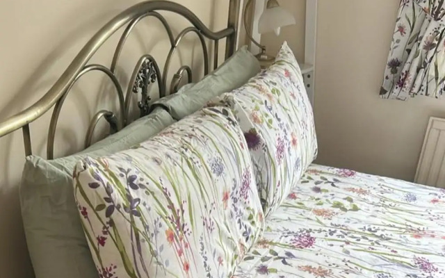Quackers-seaside Village-pet Friendly-parking-