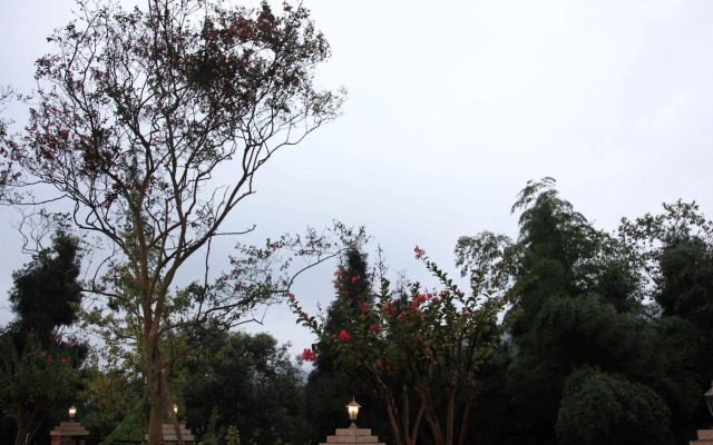 Panshan Tingquan Tuwo Holiday Resort