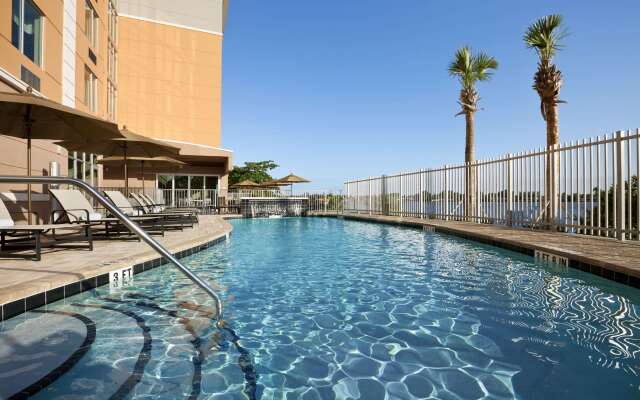 Cambria Hotel Miami Airport - Blue Lagoon