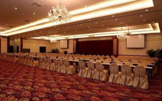 Junhong Hotel