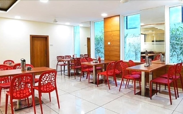 FabHotel Hill View II Gachibowli