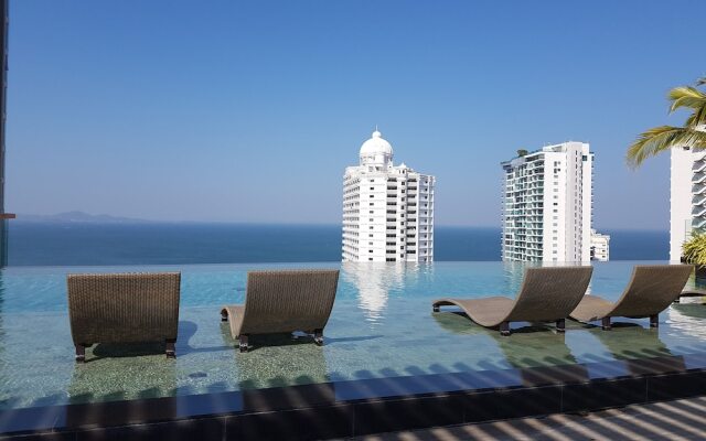 Riviera Pattaya Beach