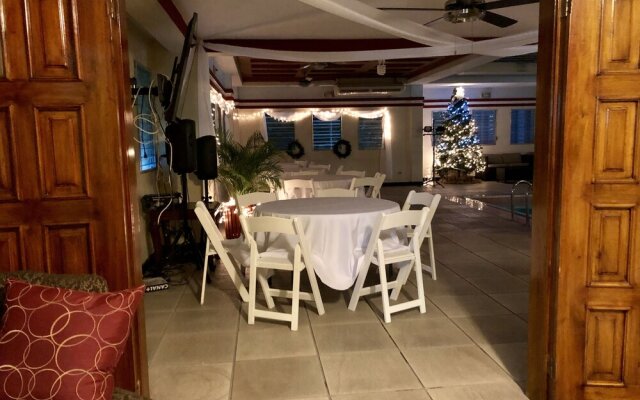 Auber Cayes Guest House