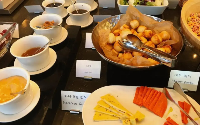 Mercure Ambassador Seoul Hongdae
