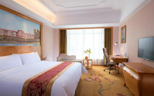 Vienna International Hotel  Guangdong Huazhou East – Guest Rooms – Maoming