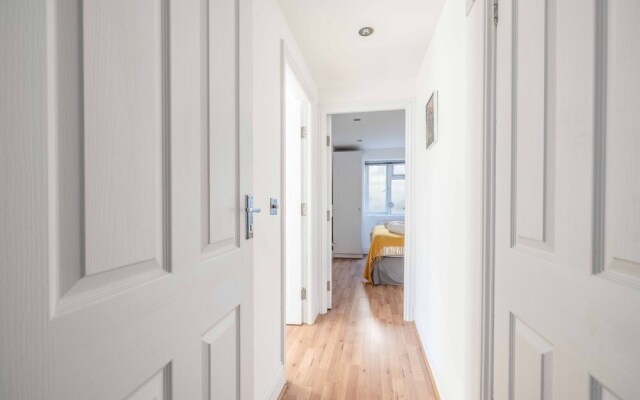 Lego Land / Windsor Castle Town Centre Sleeps 6