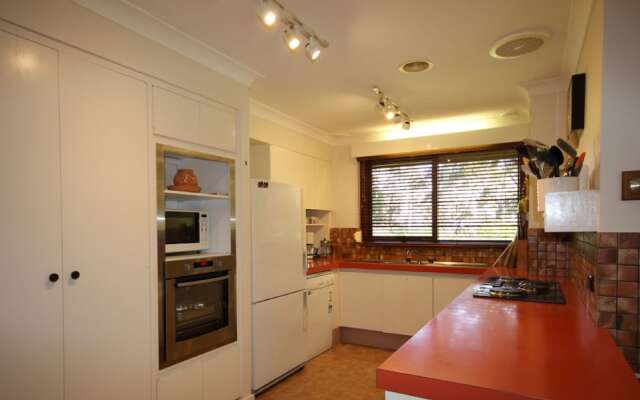 Rosella Retreat