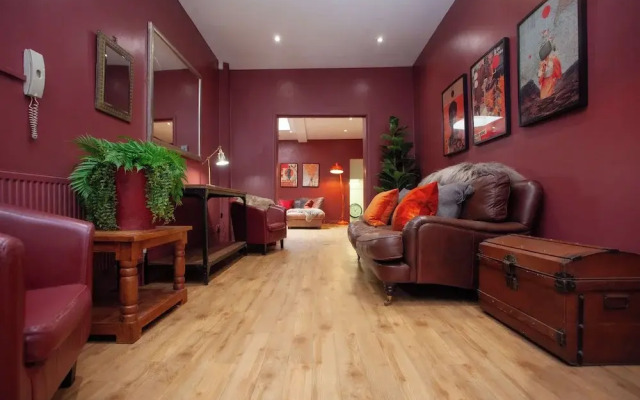 higgihaus 107 Sleeps 4  Monday - Friday