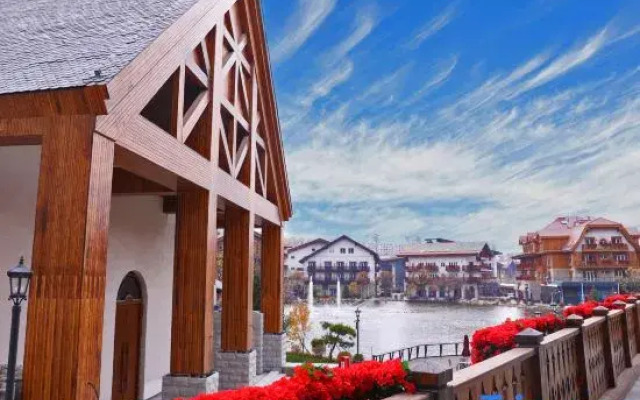 Zhangjiakou Fulong Fengling Yuegu Fanwoods Hotel