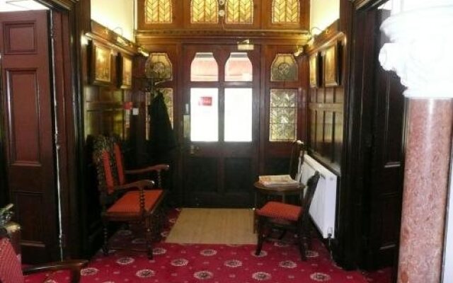 The Lismore Hotel