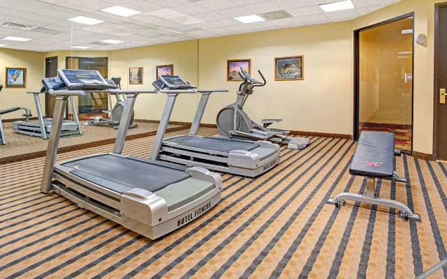Four Points by Sheraton Englewood Centennial Airport