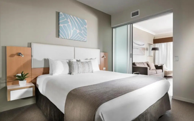 Grand Hotel and Apartments Townsville