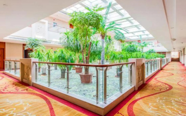 Xintian Hotel