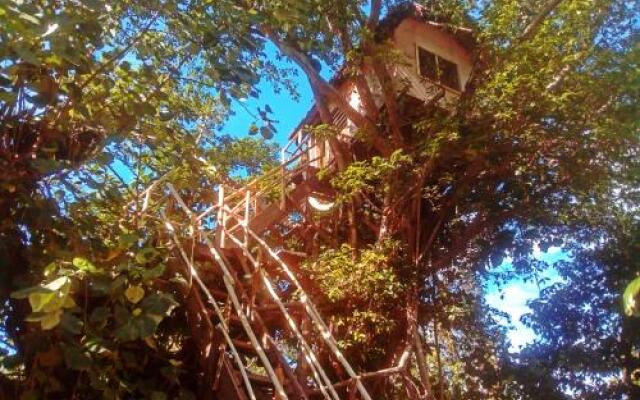 Tanna Volcano View Treehouse