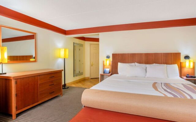 La Quinta Inn & Suites Raleigh Cary