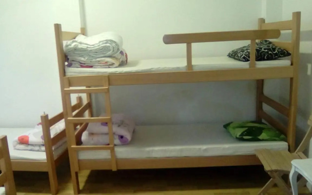 Hostel Jellostone