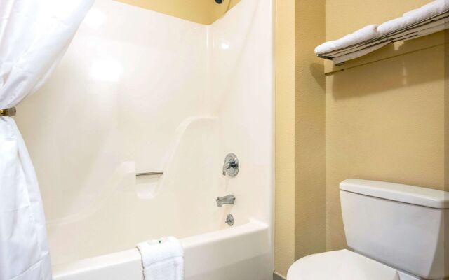 Quality Inn & Suites Brandenburg - Fort Knox