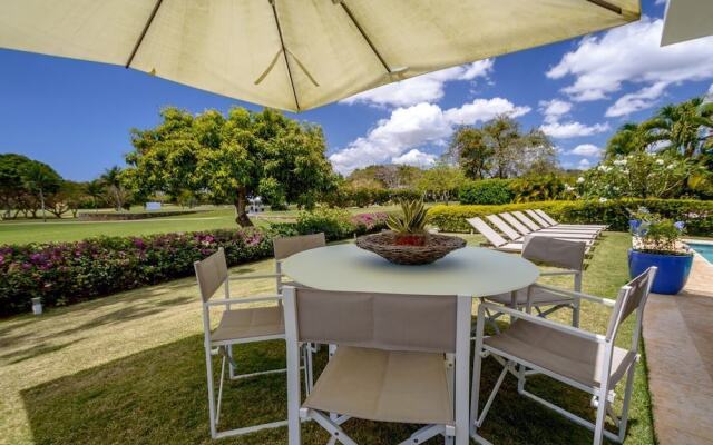 Private Villa with Pool and Golf Cart