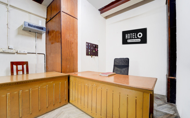 Hotel O Pathanamthitta Near Mahatma Gandhi Statue
