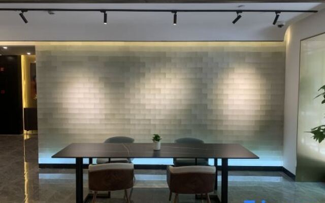 Jitai Yixuan Hotel (Shanghai People's Square Station Branch)