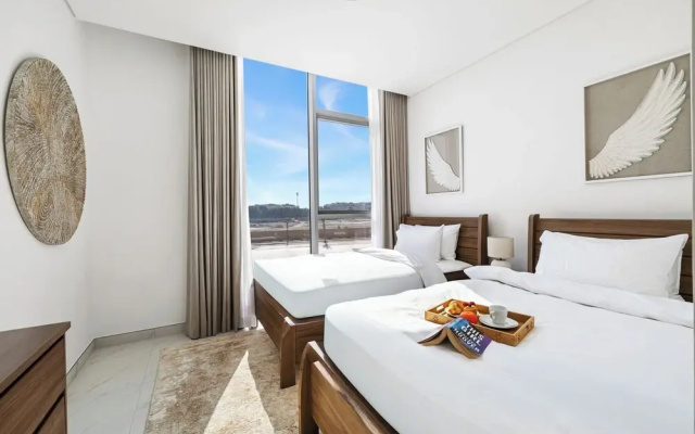 Refined 2BR Apartment District One MBR