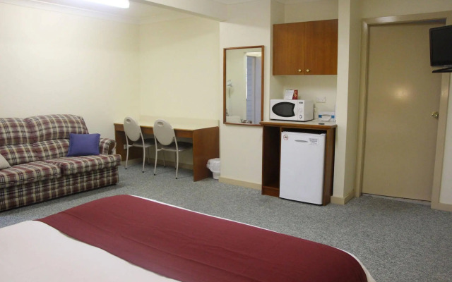 Pioneer Way Motel