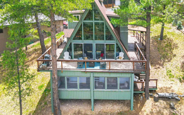 Flagstaff A-frame Cabin w/ Deck & Lovely Views!