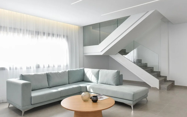 Villa in Salobre With Pool & Golf Nearby