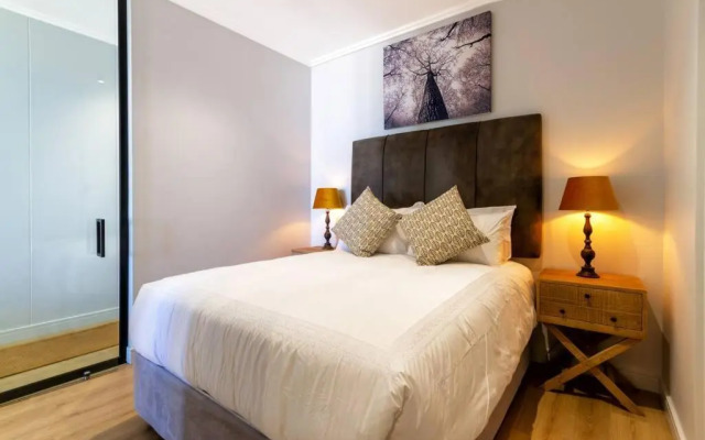 Alimama Spaces: the Pinnacle Ellipse