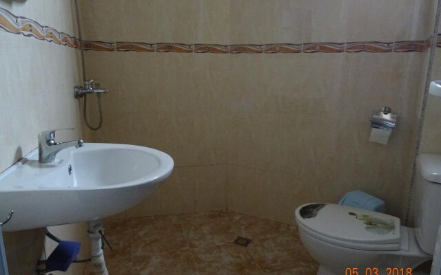 House Rezvaya with rooms for rent