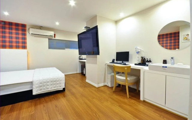 Seven Motel Songjeong