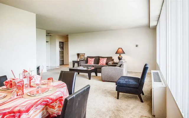 Reagan Airport Apartment