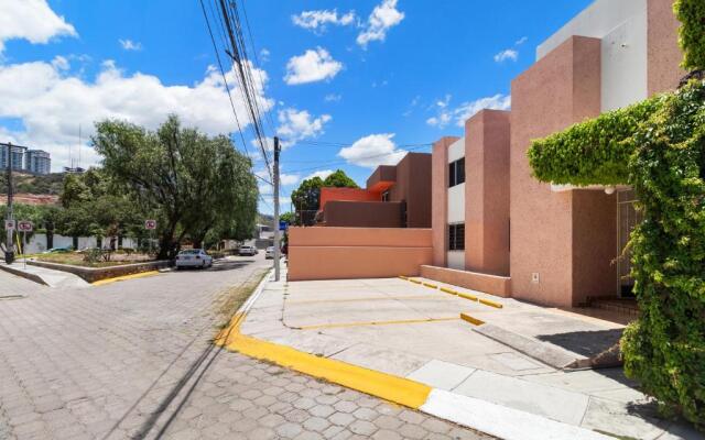 Suite Amueblada Los Arcos Av B Quintana 102B 1 Recámara