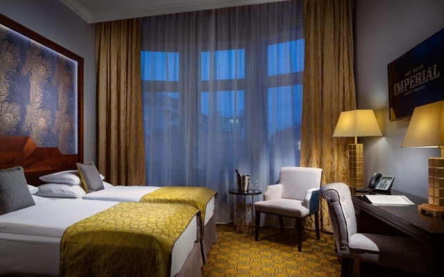 Deluxe Double room (full double bed) (bed type is subject to availability)
