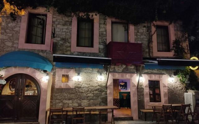 Nadide Duru Alacati