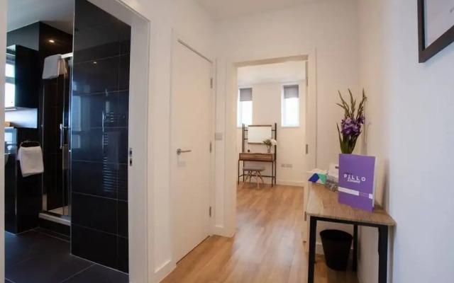 Modern, Stylish 1BR Apartment Nearby AO Arena