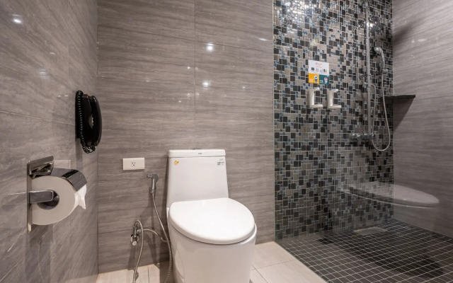 Guide Hotel Taichung ZiYou
