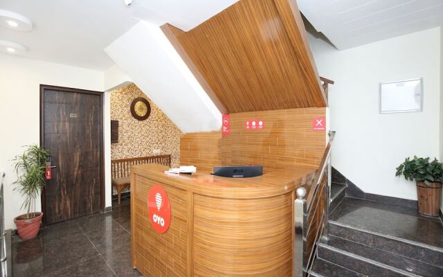 OYO 13373 Hotel Royal star