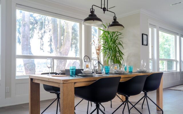 Luxury house with 3 bedrooms and 1 office