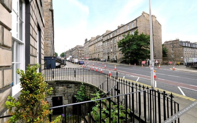 Charming Apartments Edinburgh