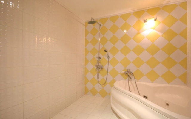 Gumi Okgye Well Time