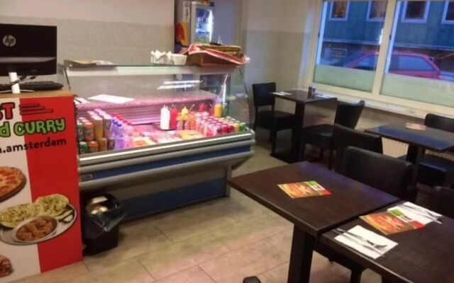 Guest House Amsterdam - Hostel