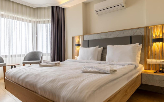 The View City Hotel