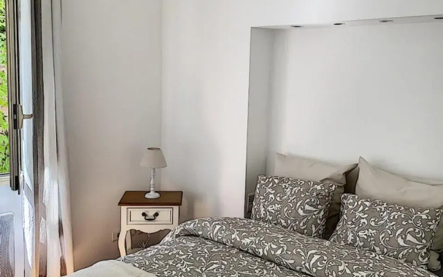 Charming flat in Old Antibes - 50m from the sea